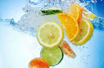 Фотообои ЦИТРУСЫ В ВОДЕ ПУЗЫРЬКИ