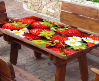 Столешница наклейка на стол КЛУБНИКА И ЦВЕТЫ купить
